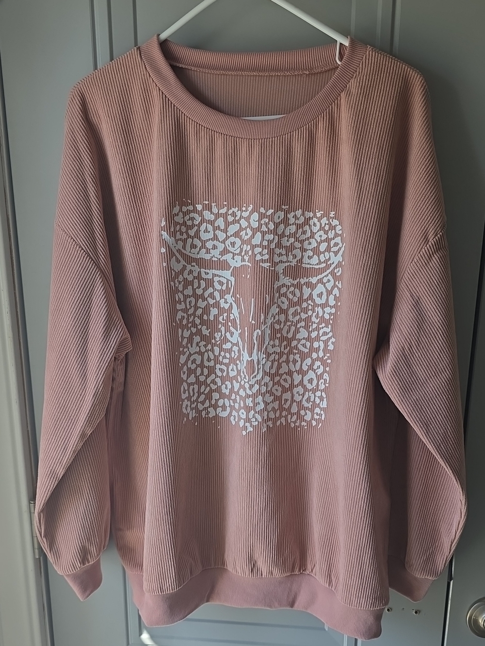 Women's Pink Ribbed Pullover Sweater with Graphic Steer Motif